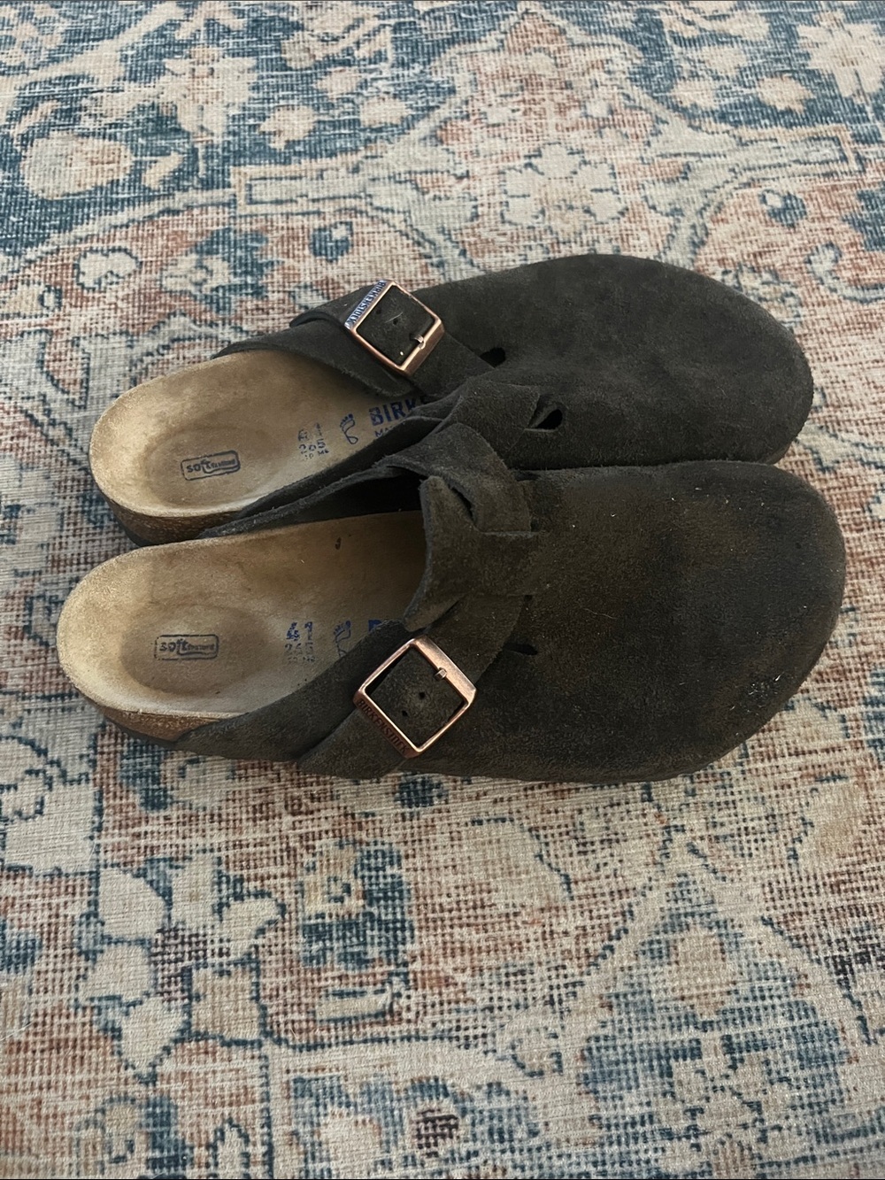 Birkenstock Dark Brown Suede Slip-On Clogs with Buckle - size 41 or US 8 - 8 1/2 - Picture 3 of 10